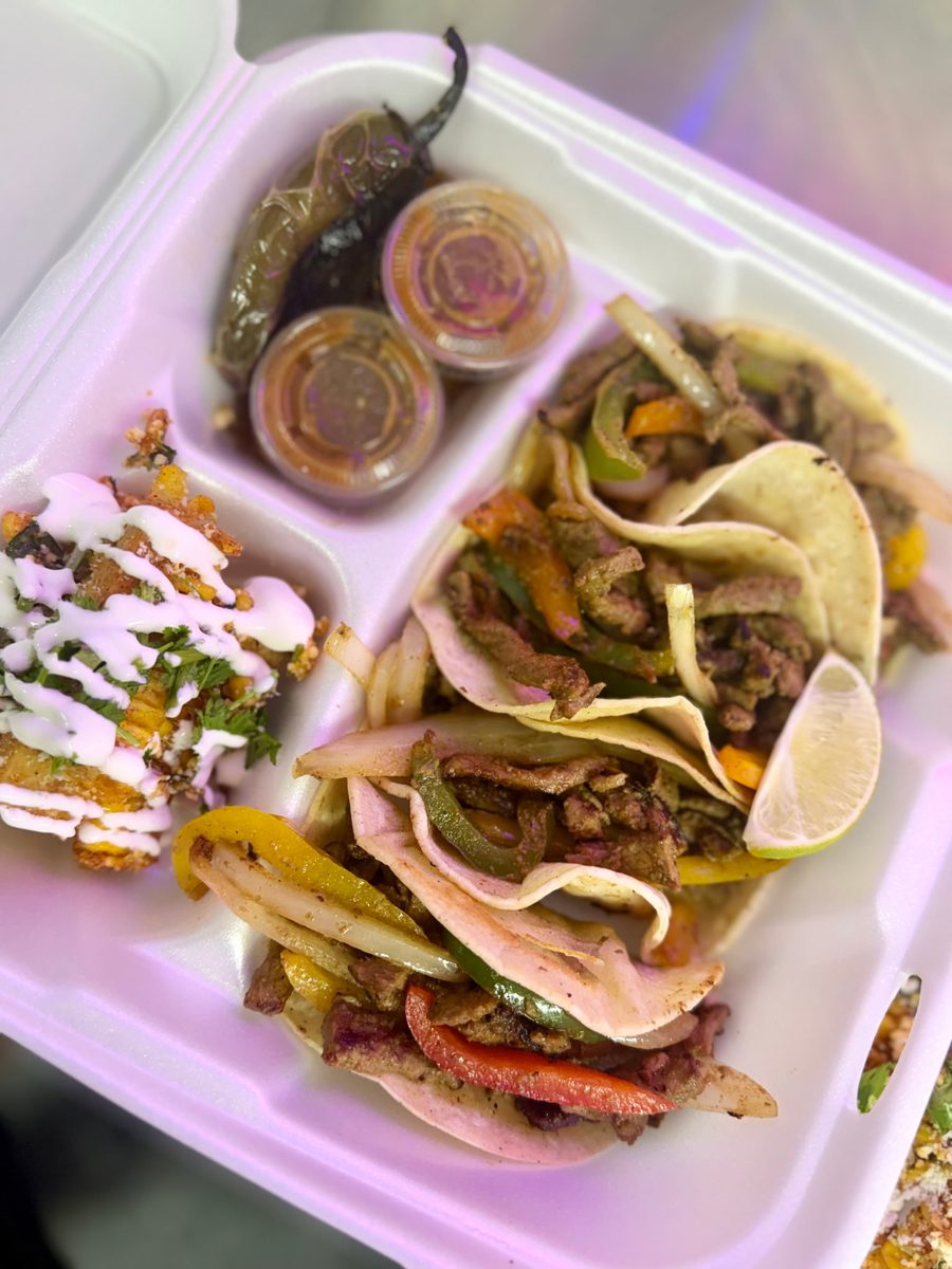 Beef Fajitas taco plate — 4 tacos with bell peppers and onions